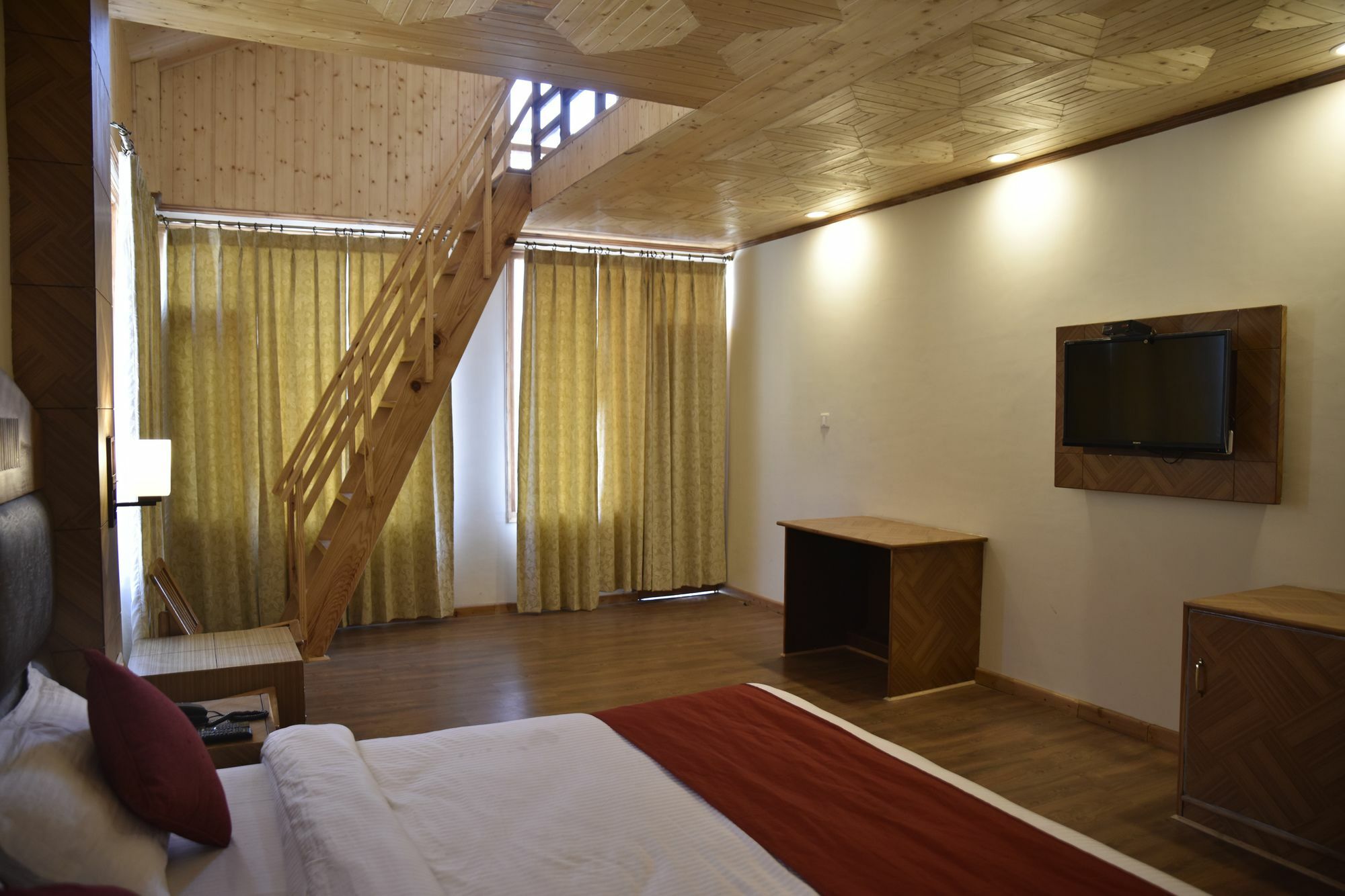Oyo 10255 Hotel Red Apple Manāli Kültér fotó