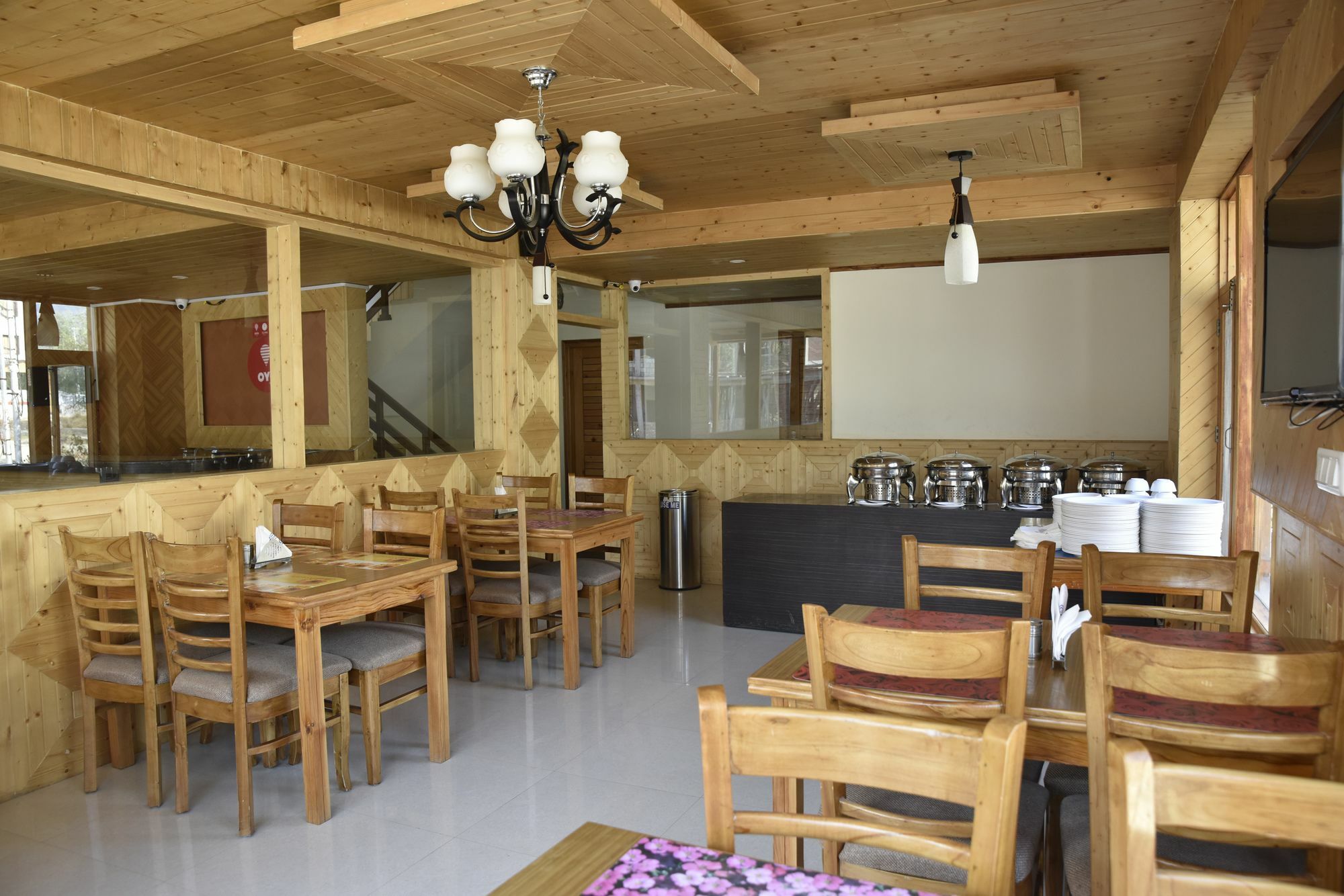 Oyo 10255 Hotel Red Apple Manāli Kültér fotó